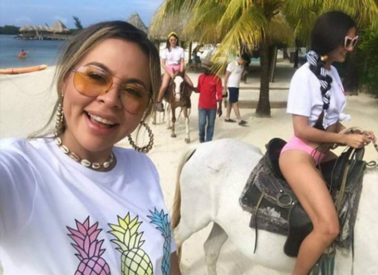 Entre las modelos que disfrutan y están en el proyecto con Alvarado, están la exreina de belleza Sirey Morán, y Rosyl Mejía, quien se ha destacado en Honduras como blogger y modelo.