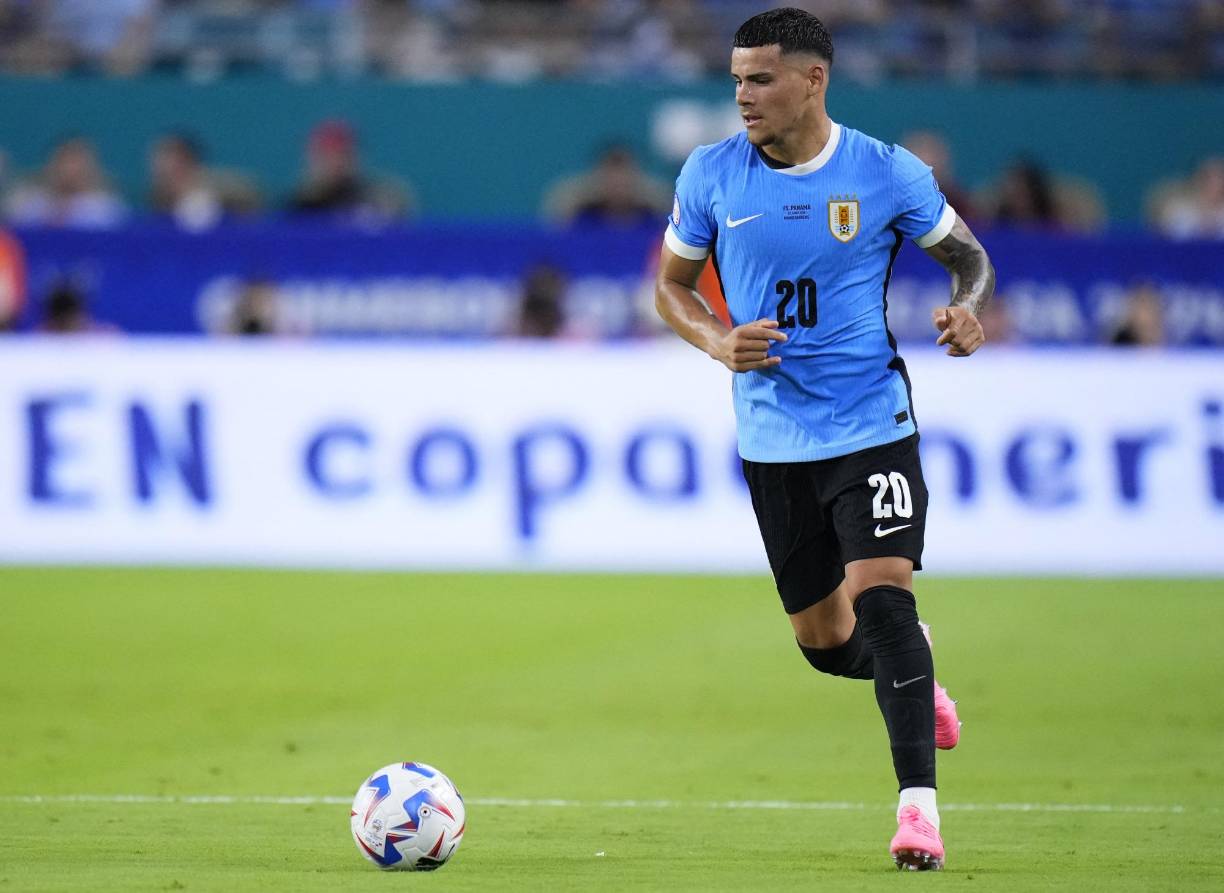 El uruguayo Maximiliano Araújo fue autor de un gol frente a Panamá.