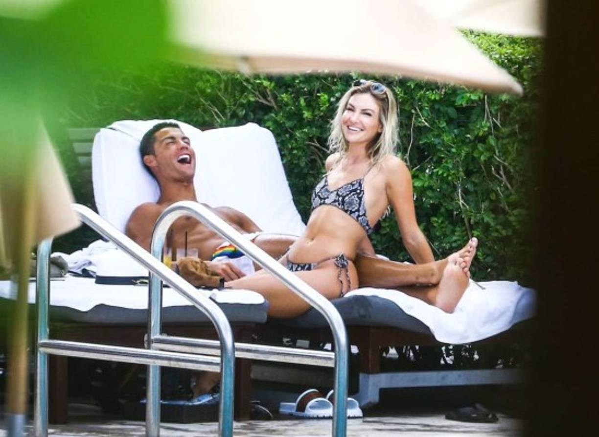 Cassandre Davis: modelo de fitness estadounidense con la que Cristiano Ronaldo ha sido captado en actitud muy cariñosa en Miami.