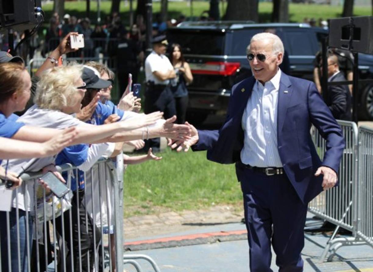 El ex vicepresidente Joe Biden llega como el gran favorito a la cita en Florida. Biden, de 76 años, lidera los sondeos con un 34% por encima incluso, de Donald Trump, que lanzó su campaña por la reelección en Orlando la semana pasada.<br/><br/>Senador por el estado de Delaware desde 1973 y vicepresidente por dos periodos, Biden es el candidato con más experiencia de la oposición.