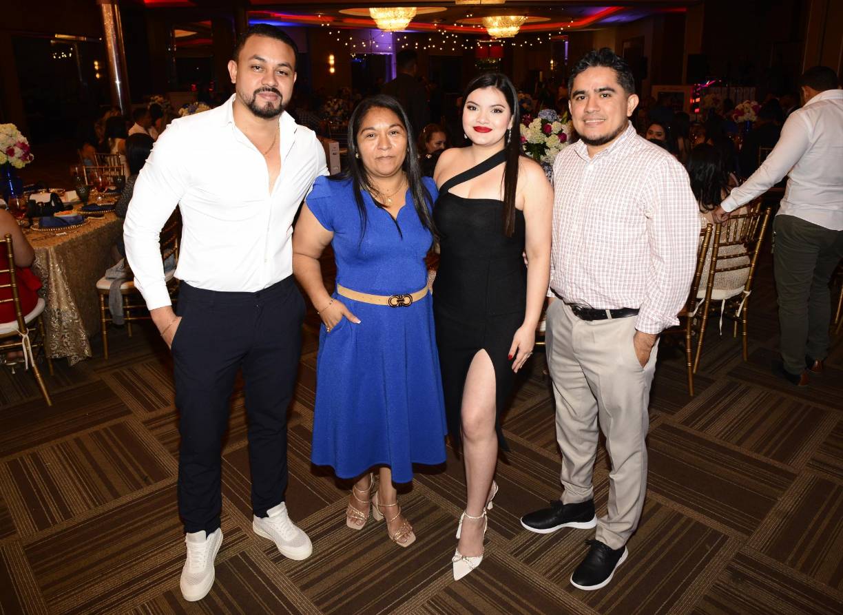 Juan Carlos Fernández, Ernestina Maldonado, Scarleth Valle y Cristhian Rivas