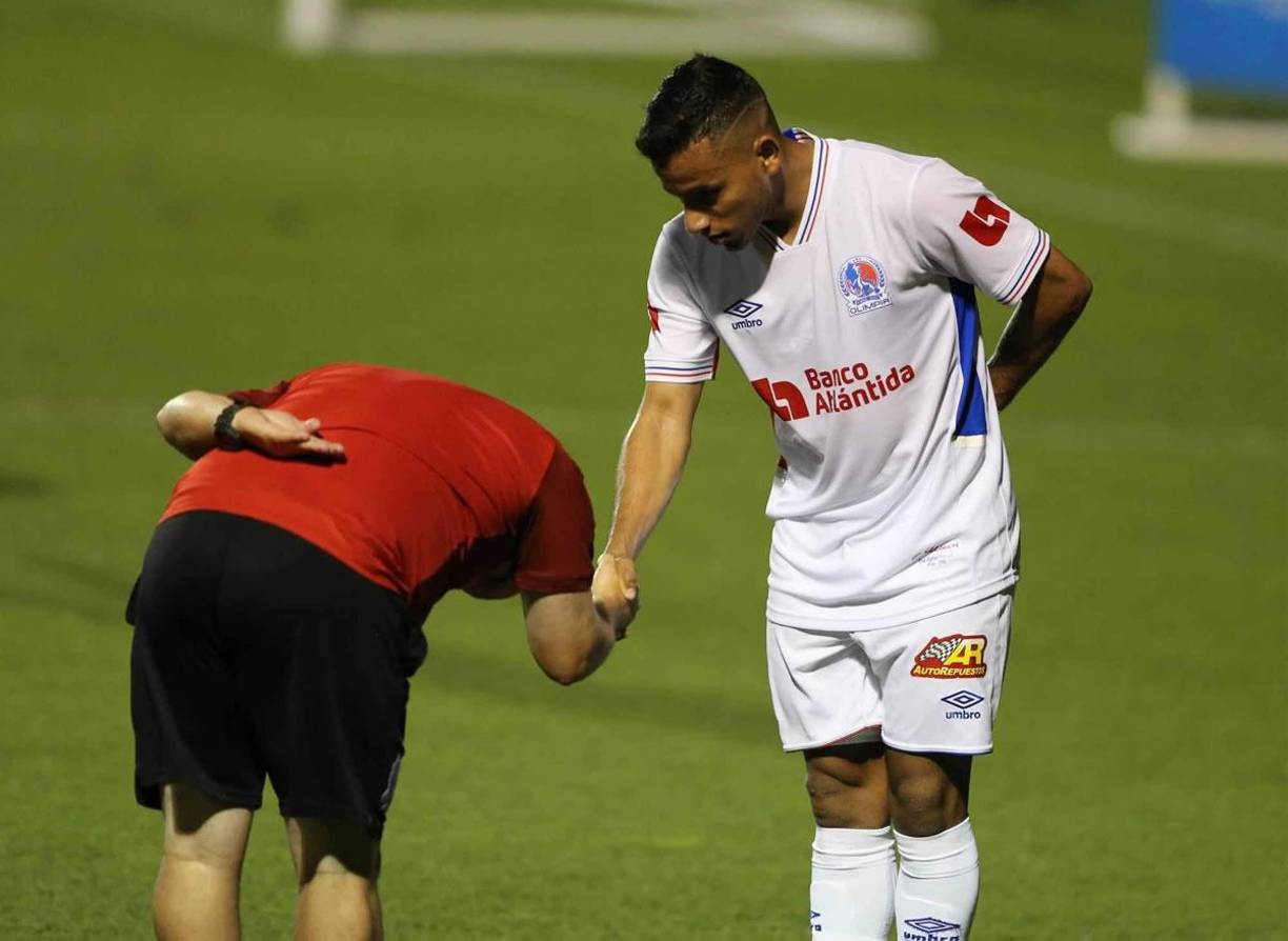 Edwin Rodríguez obró el empate del Olimpia con una jugada que terminó con André Orellana metiendo la pelota en su propia portería y así lo alabó el utilero del Olimpia, Marvin ‘Chelito‘ Martínez.