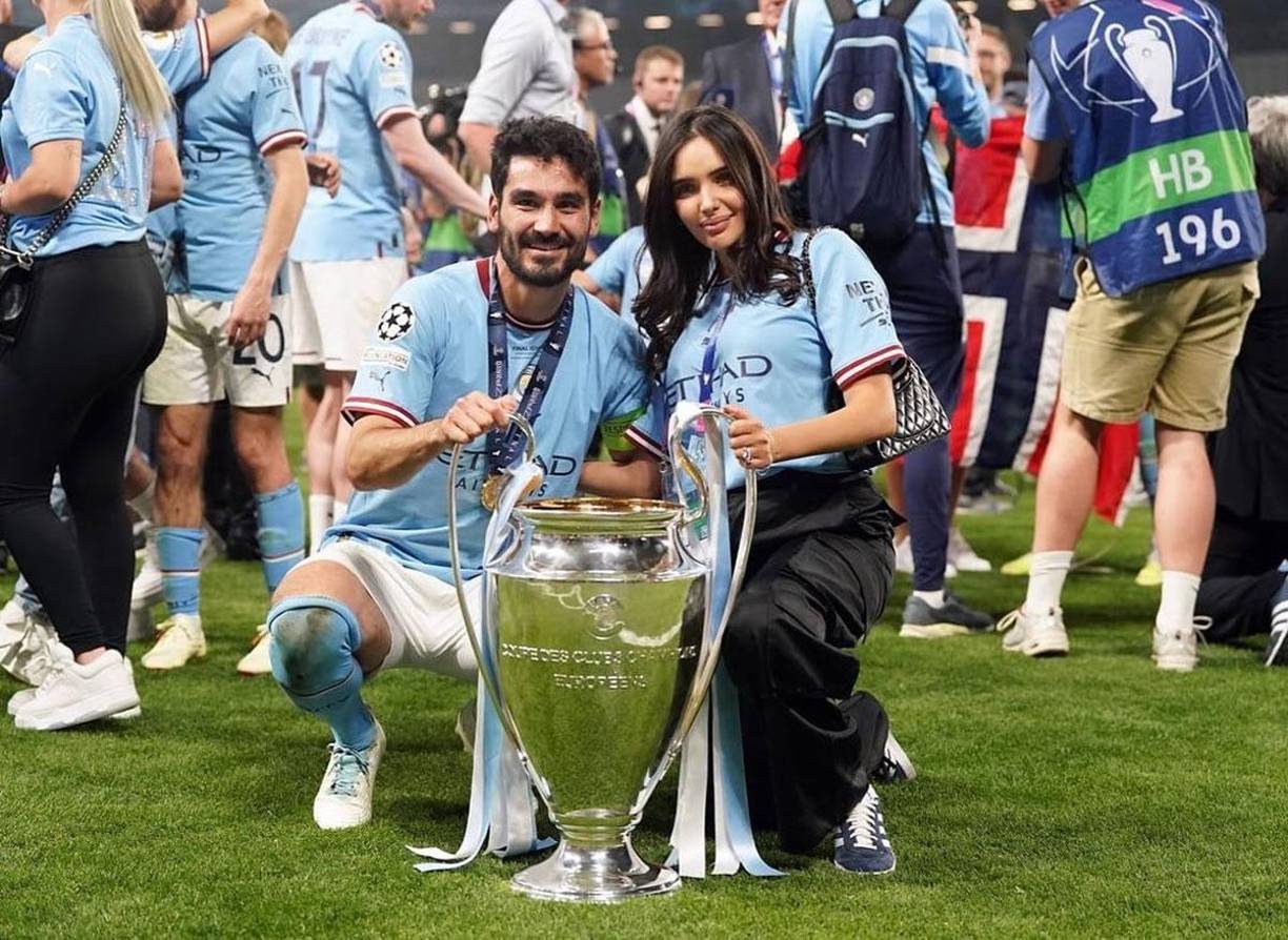 El centrocampista Ilkay Gündogan fue traspasado este viernes del Barcelona al Manchester City, un año después de su fichaje procedente del mismo club inglés, según confirmaron ambos equipos y el propio jugador.