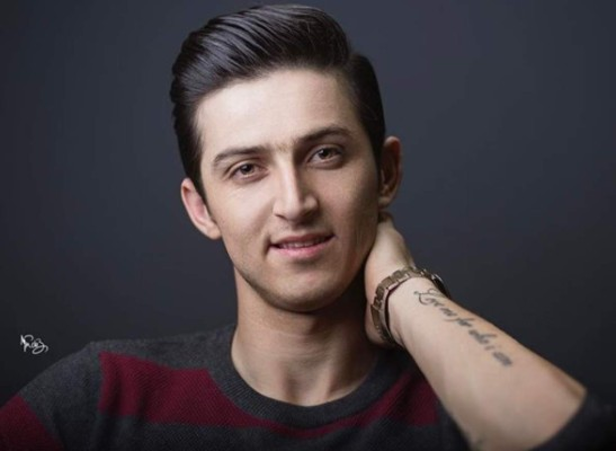 Sardar Azmoun<br/><br/><br/>Tiene 2 millones 394 mil seguidores en su cuenta oficial de instagram:IAmSardar<br/><br/>Sardar Azmoun (Nació el 1 de enero de 1995, Gonbad-e Qabus, Irán). Juega como delantero en el FC Rubin Kazán.<br/><br/>