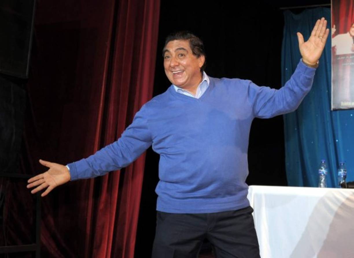 El actor Carlos Bonavides también ha respaldado la campaña de Obrador acompañándolo en varios mitines.