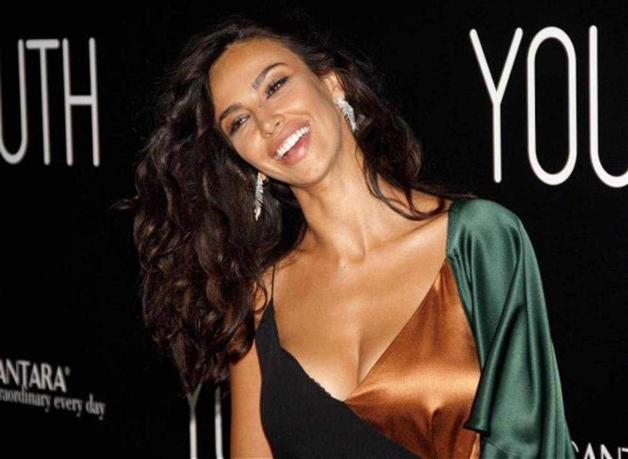 Madalina Ghenea: en septiembre del 2015, se le atribuyó un romance con la joven rumana.