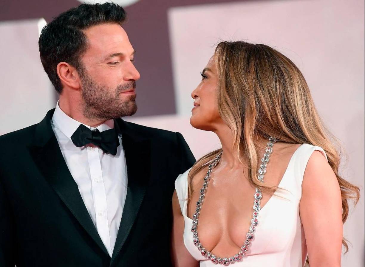 Inesperado pero lleno de emoción, el reencuentro de la JLo y Ben después de que rompieran su compromiso en 2004 no solo les ha colmado de felicidad a ellos, también a todos sus seguidores que han visto como las segundas oportunidades son posibles.