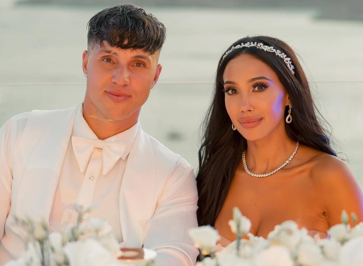 El cronograma exacto en el que sus padres se reunieron y los convirtieron en una familia mixta no está claro y es algo que Vas dice que quieren mantener en privado para proteger la privacidad de sus padres.