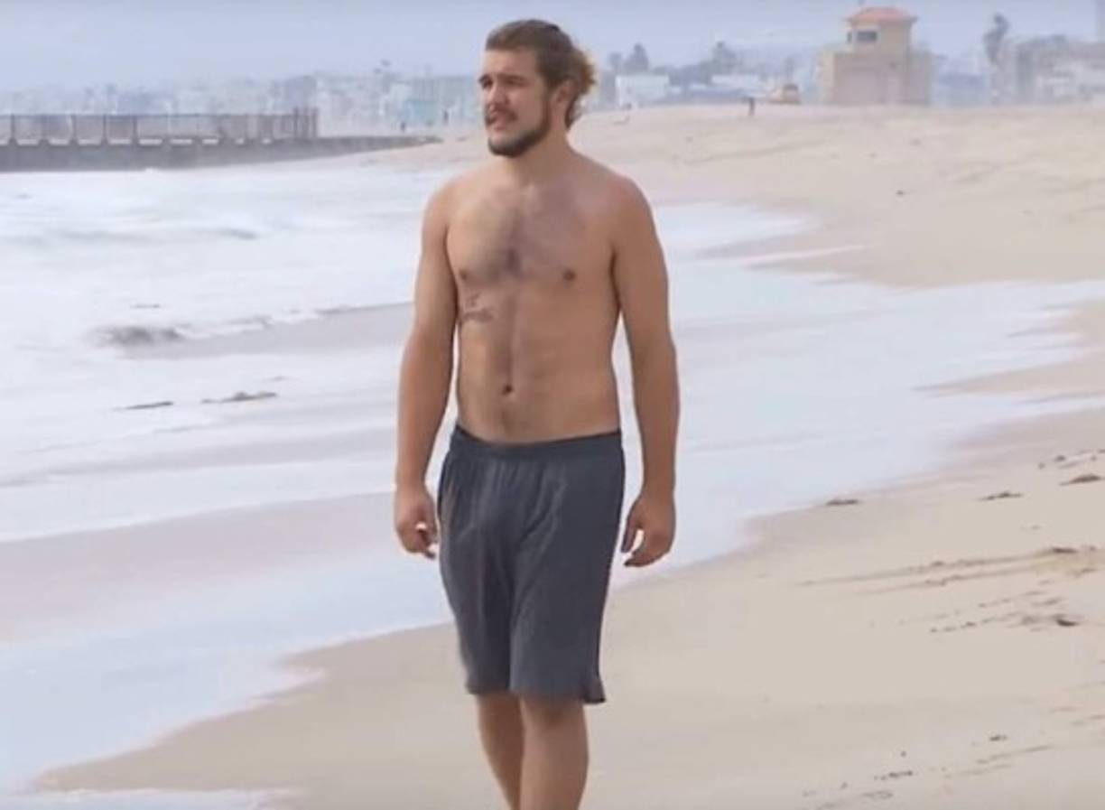 Sandrak comentó que ya no le agradan mucho los ejercicios y se dejó crecer la barba. Actualmente trabaja como doble de acción en películas de Hollywood.