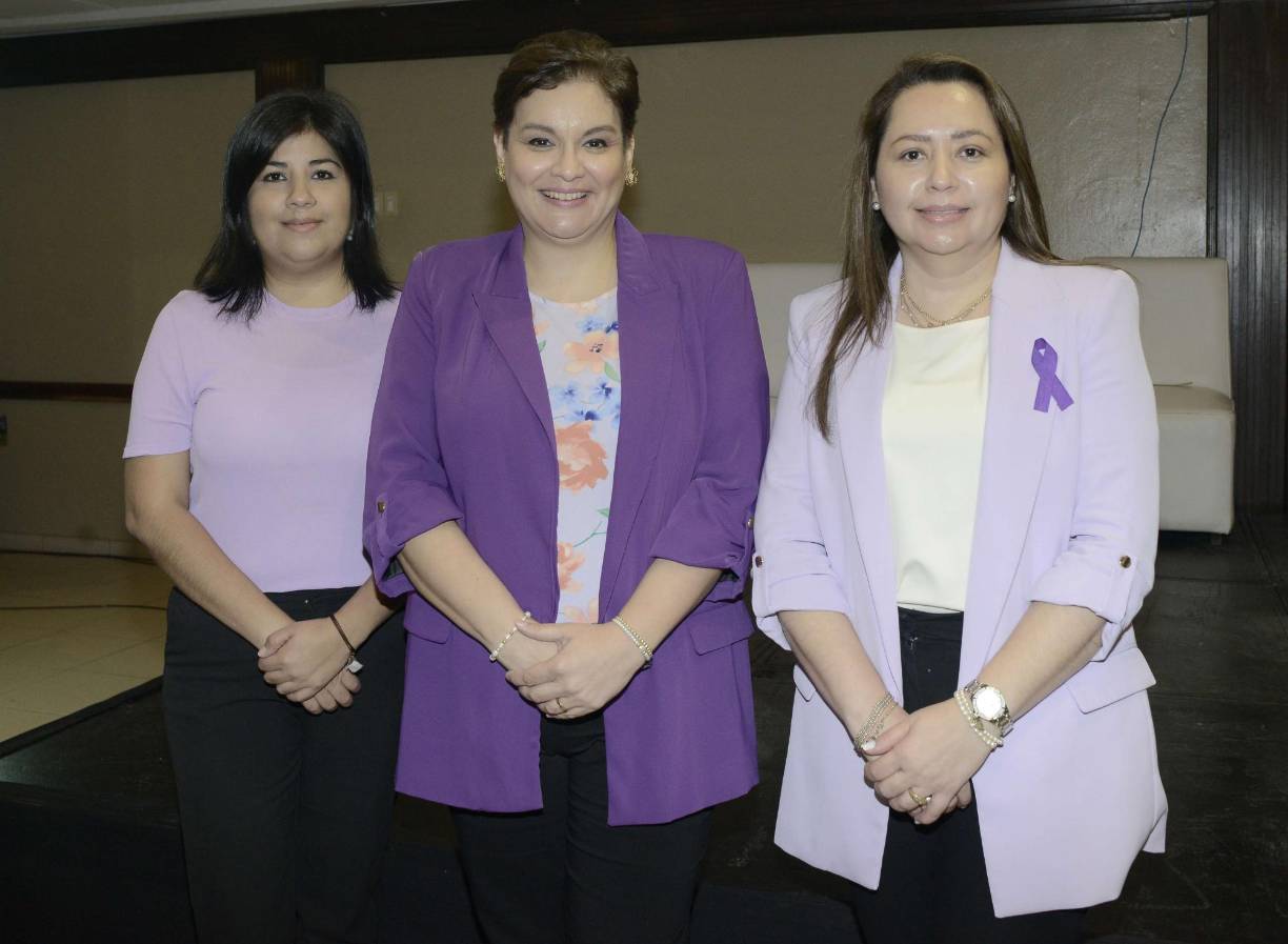 Gladys Ramírez, Elisa Pineda y Tania Hernández