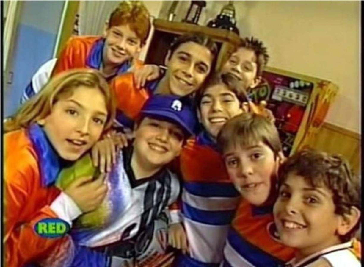 20 años después del estreno de la popular serie de los 90′, te mostramos cómo están en la actualidad los protagonistas de “Cebollitas”, una de las series de televisión más populares de Argentina.