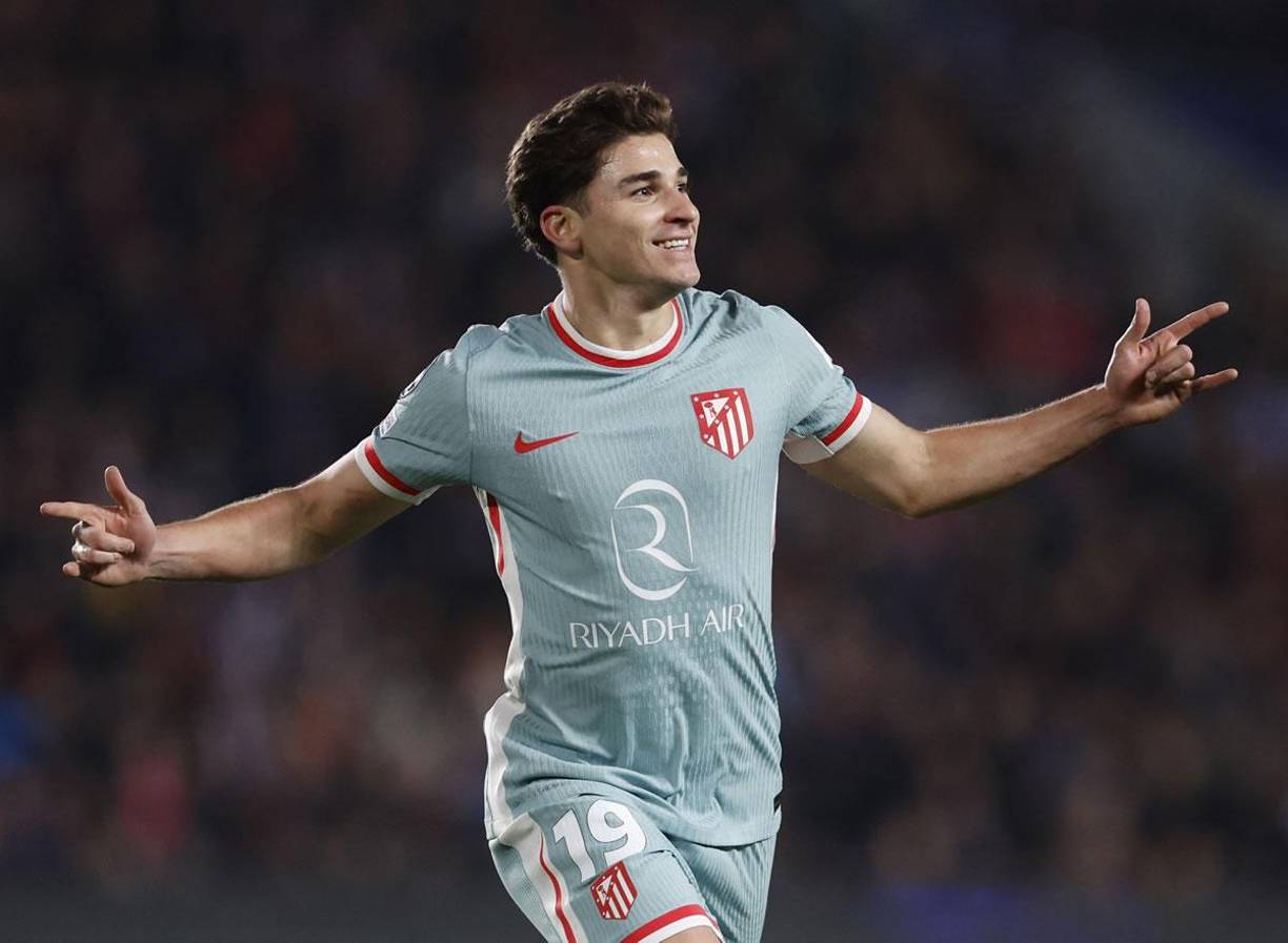 ‘La Araña que pica‘: El delantero argentino Julián Álvarez marcó dos goles en la victoria del Atlético de Madrid (0-6) contra el Sparta de Praga y así celebró.