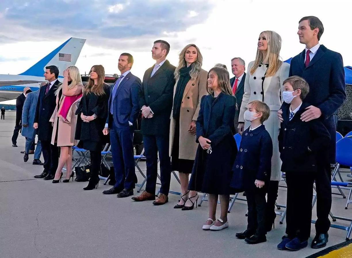 Actualmente Barron reside en Palm Beach, Florida, con su madre, llevando una vida alejada de los reflectores públicos.