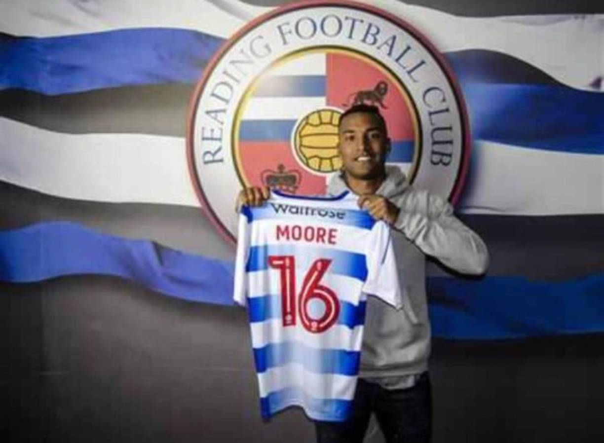 El defensa de 23 años, Liam Moore, ha cambiado de aires al no entrar en los planes de Claudio Ranieri, entrenador del Leicester City, y se ha marchado traspasado al Reading.