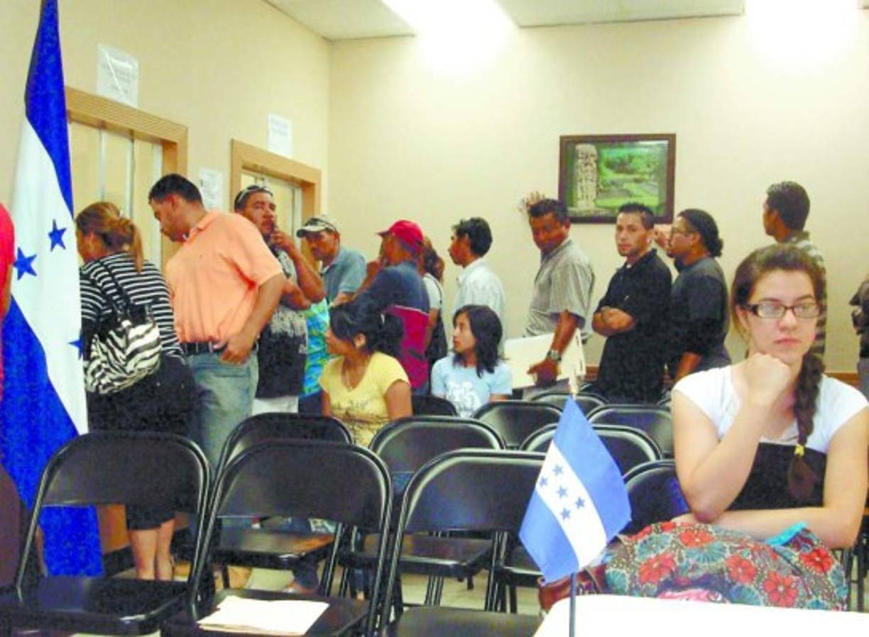 4. TIENEN HIJOS ESTADOUNIDENSES<br/><br/>Los 'tepesianos' de El Salvador, Haití y Honduras han tenido unos 273.200 hijos con la ciudadanía de EE.UU., de los que 192.700 nacieron de padres salvadoreños, 53.500 de hondureños y 27.000 de haitianos, según un estudio publicado este año por el Centro para los Estudios sobre la Migración, un centro de pensamiento no partidista.