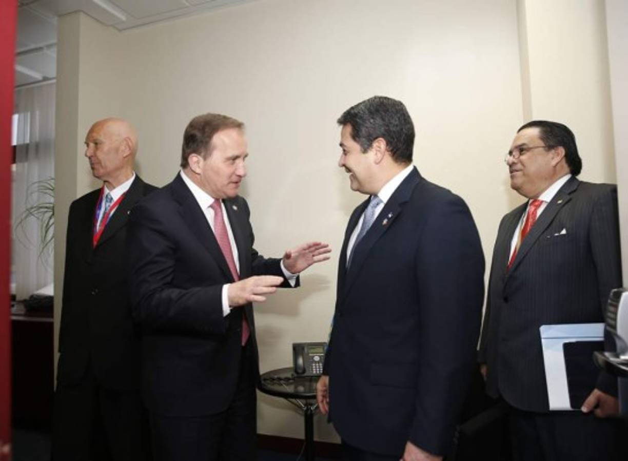 El presidente de Honduras, Juan Orlando Hernández mantuvo un diálogo ameno junto al primer ministro de Suecia, Stefan Löfven.