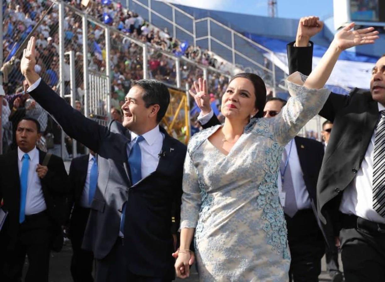 Las tres exfuncionarias formaron parte del gobierno que dirigió Juan Orlando Hernández, quien en febrero de 2024 enfrentará un juicio por acusaciones de narcotráfico en Estados Unidos. 