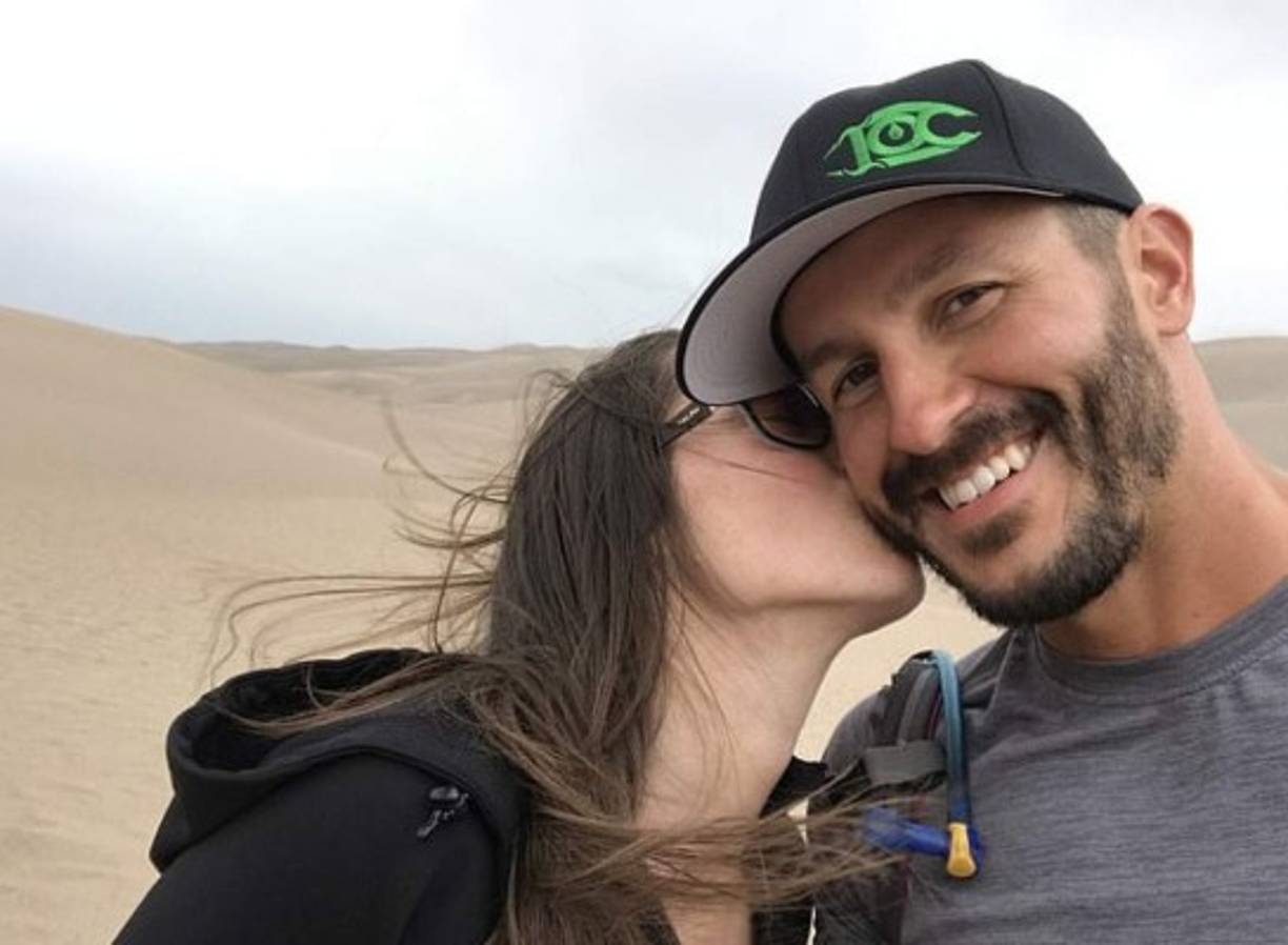 Kessinger contactó a la policía tras notar que su amante no mostraba signos de preocupación o alarma por la desaparición de su familia. La joven se presentó voluntariamente para testificar y colaborar con la investigación.