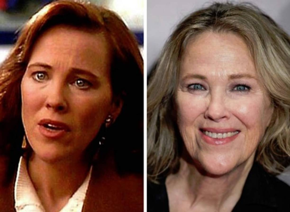 Catherine O'Hara (Kate McCallister) tiene de 61 años, ha trabajado en importantes películas y series de televisión desde 1990, actualmente estelariza la serie de TV Schitt's Creek.