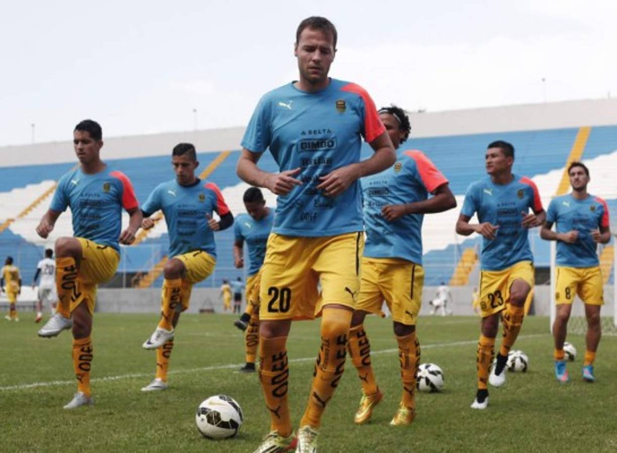 El Real España de la mano de Zanabria buscará el título.