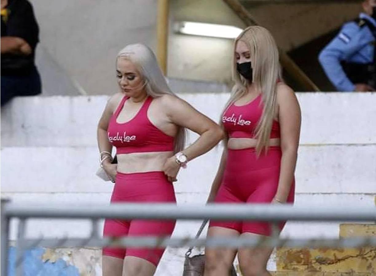 Las chicas de rosa que cautivaron en el estadio Morazán durante el clásico Real España-Marathón.