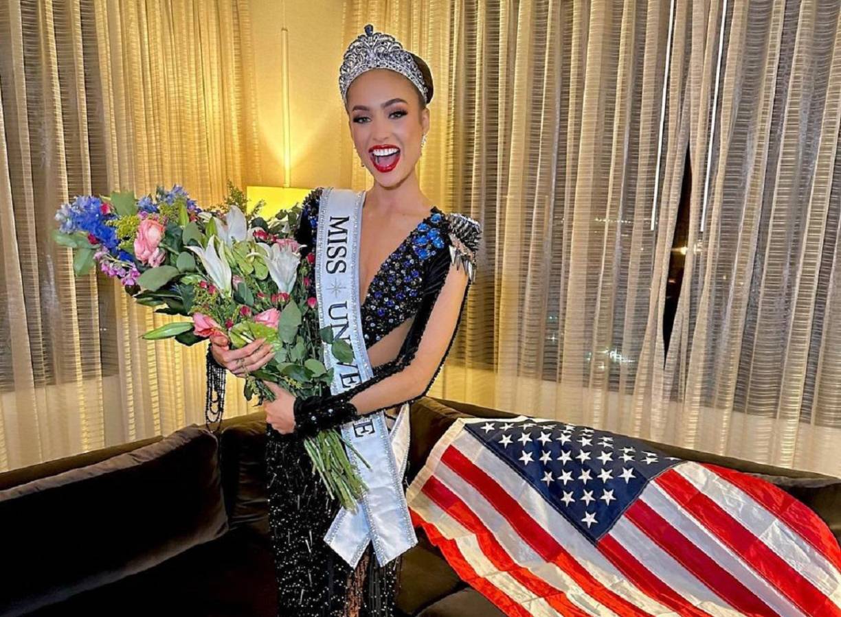 La reina también vivirá durante un año en el lujoso apartamento de la organización en la ciudad de Nueva York, junto a la ganadora de Miss Estados Unidos.