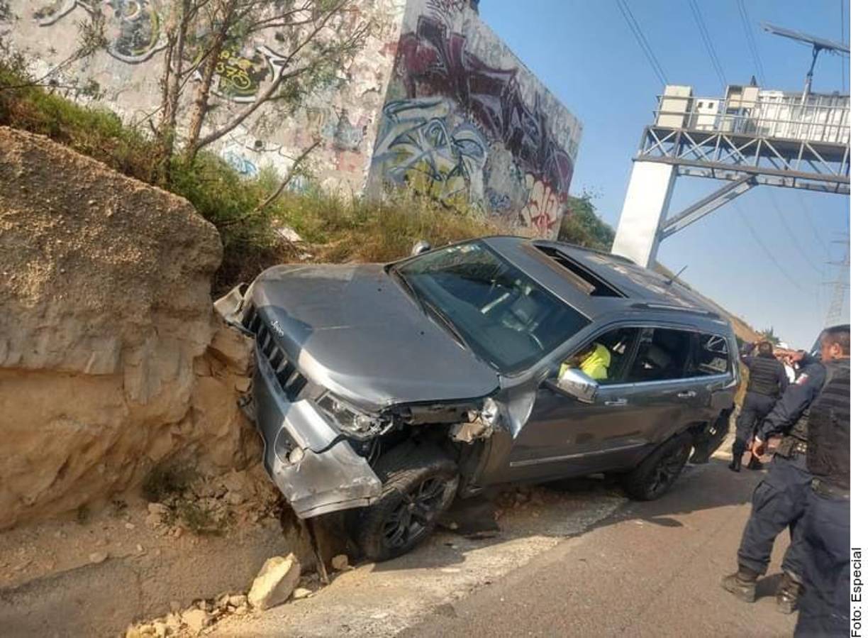 Así quedo el vehículo en que se transportaba Octavio Ocaña.