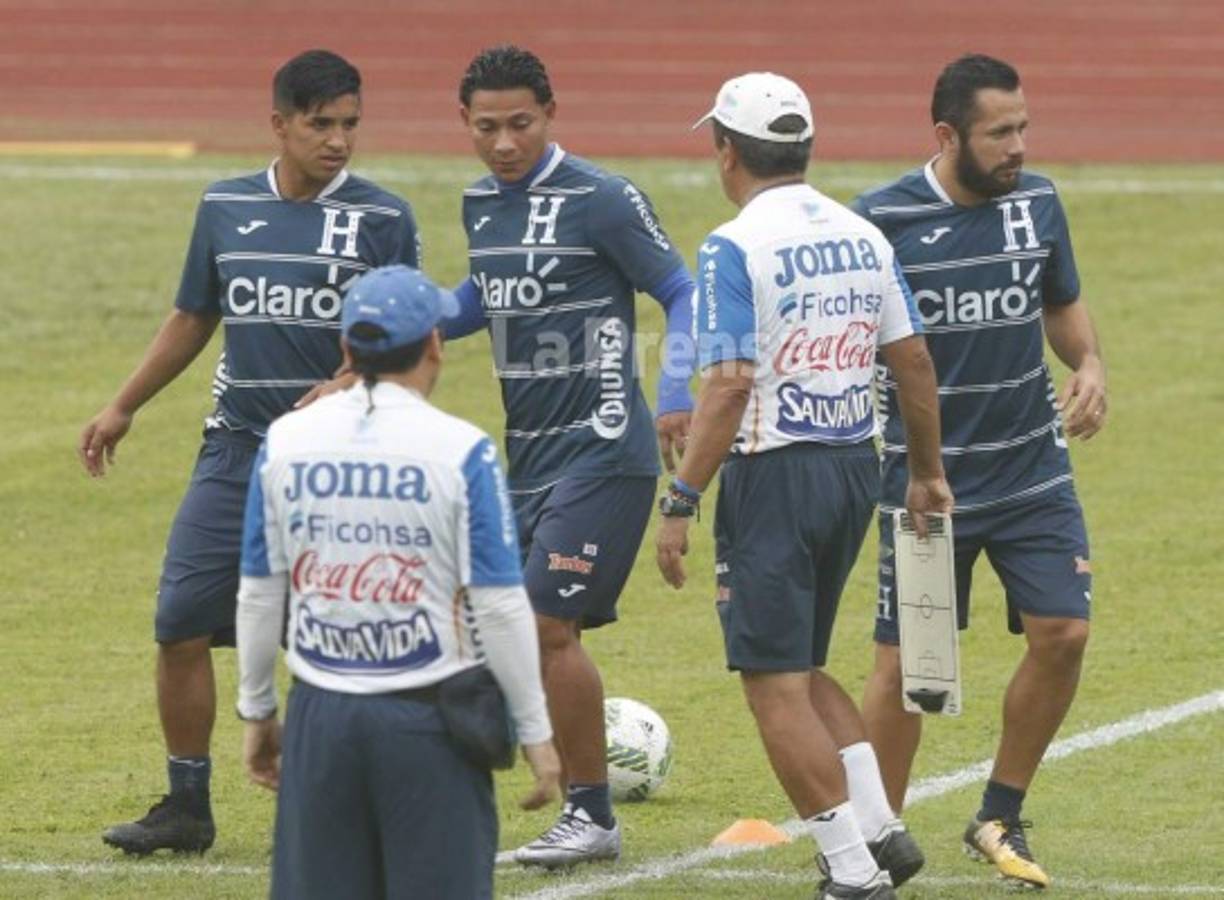 Michael Chirinos podría ser la sopresa en el 11 titular de Honduras. Pinto ha confesado que es fuerte opción.