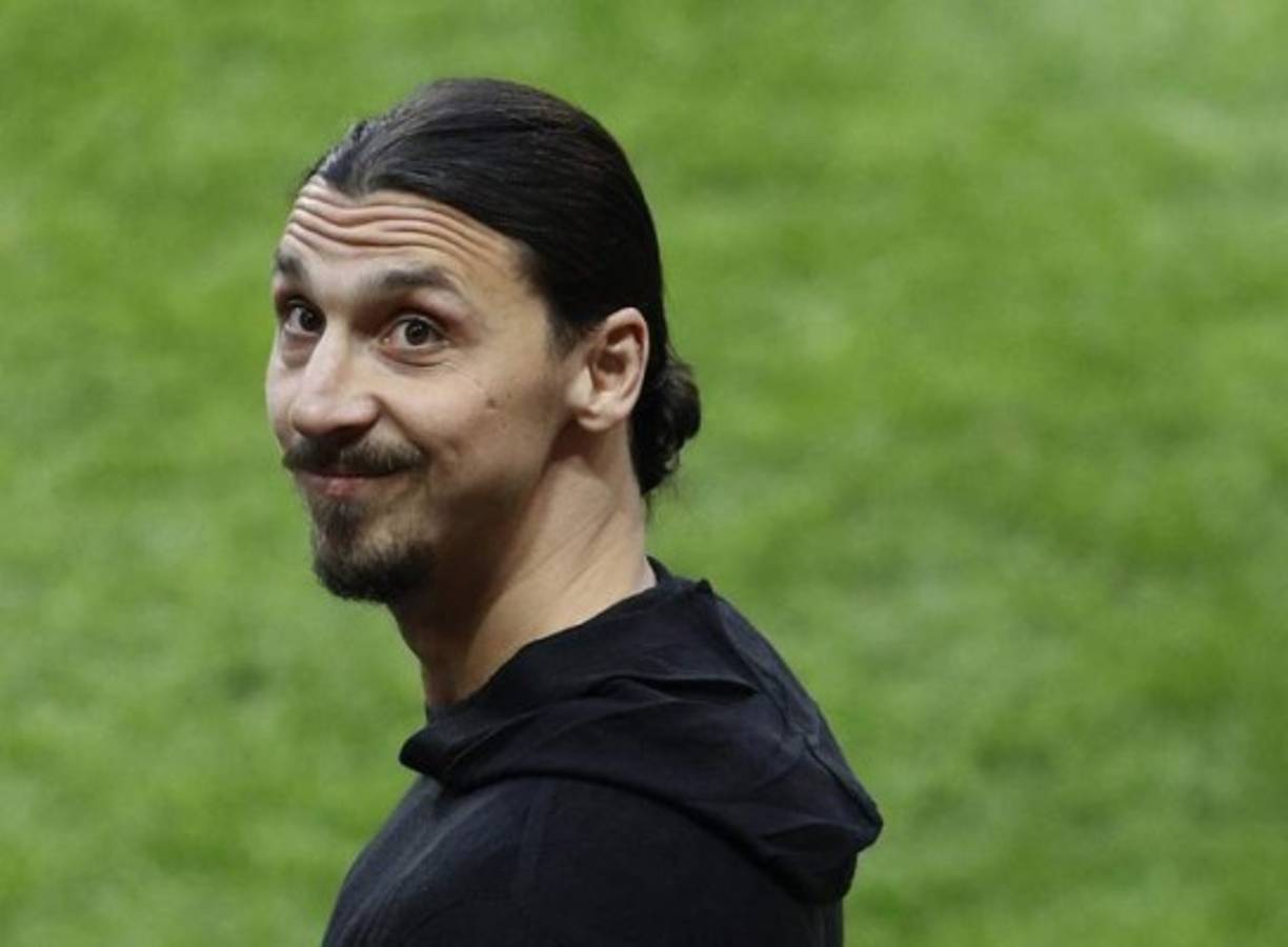 Football Soccer - Ajax Amsterdam v Manchester United - UEFA Europa League Final - Friends Arena, Solna, Stockholm, Sweden - 24/5/17 Manchester United's Zlatan Ibrahimovic pitchside before the match Reuters / Phil Noble Livepic