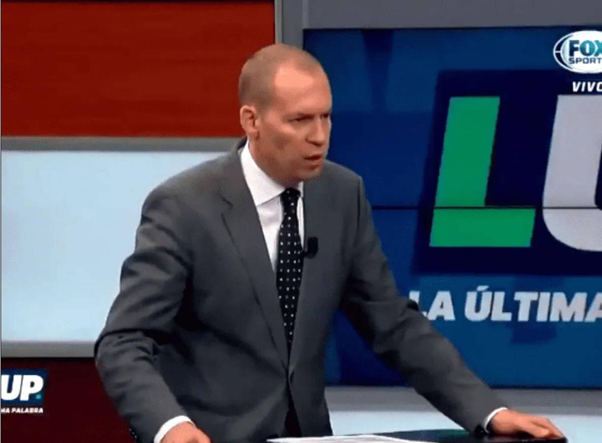 El experimentado periodista contó las consecuencias que tuvo su cuerpo pues lo más notorio fue el haber bajado bastantes kilos de peso y la pérdida de cabello, además de un semblante pálido y demacrado.