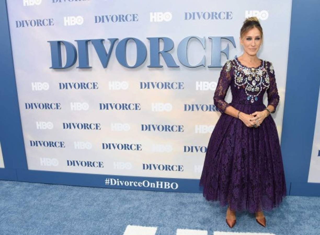 'Divorce', que se estrena el domingo a las 10 p.m. (hora del este), representa el regreso de Parker a las series de televisión en un papel que será inevitablemente juzgado contra su interpretación de la autoproclamada 'antropóloga sexual' Carrie Bradshaw en 'Sex and the City'.<br/><br/>