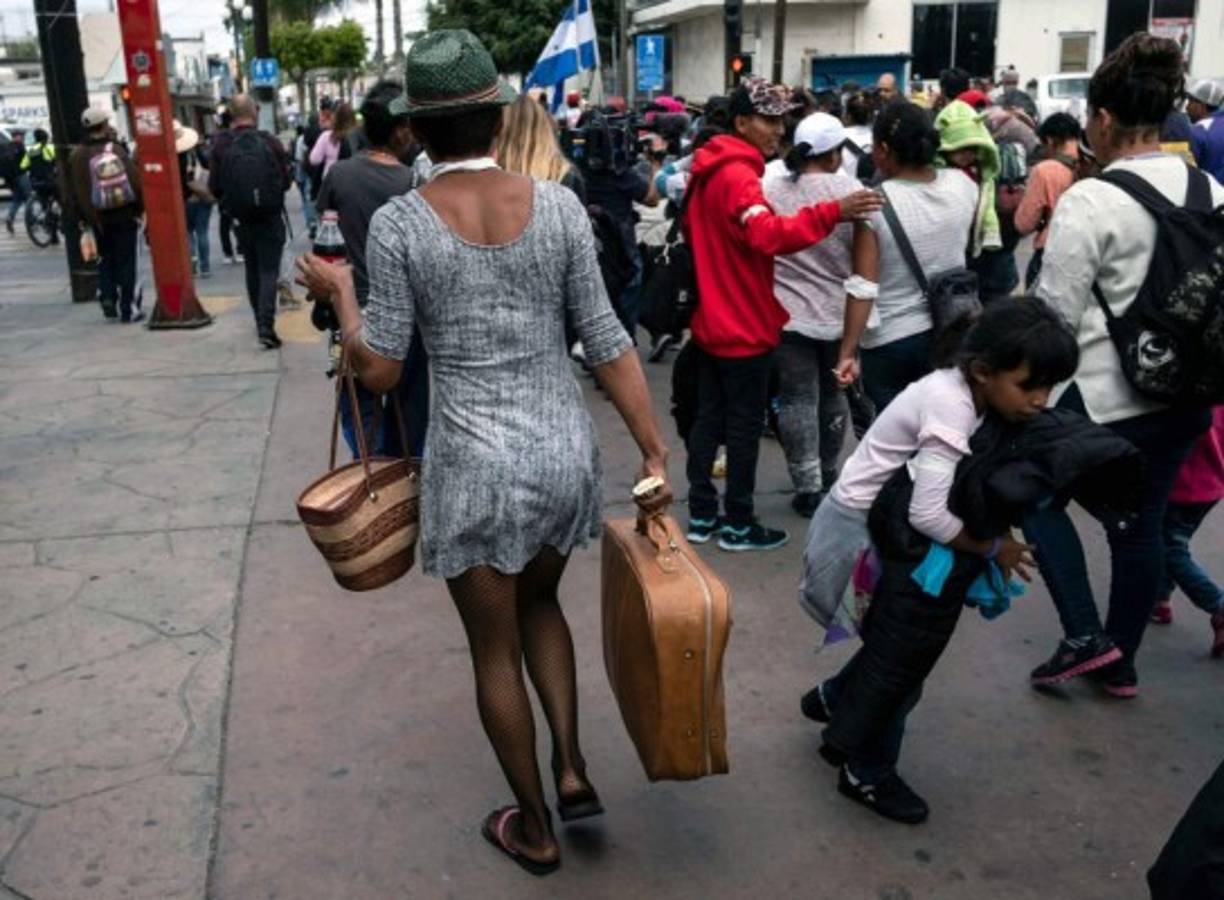 Solo tendrían que esperar en México aquellos que traten de ingresar sin la documentación apropiada y en caso de que ya estén llenas las instalaciones donde se retiene a los indocumentados, indicó la agencia.