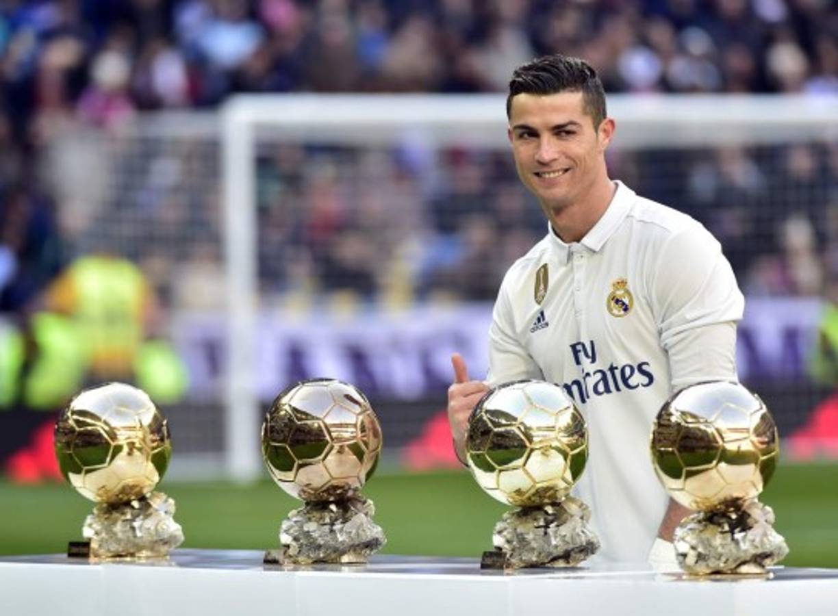 Cristiano Ronaldo es uno de los mejores futbolistas del planeta, de su insultante facilidad para perforar la portería de su rivales, de su ambición y su innato gen ganador. Ha conquistado 4 Balones de Oro y además fue nombrado como el The Best por la Fifa del 2016.
