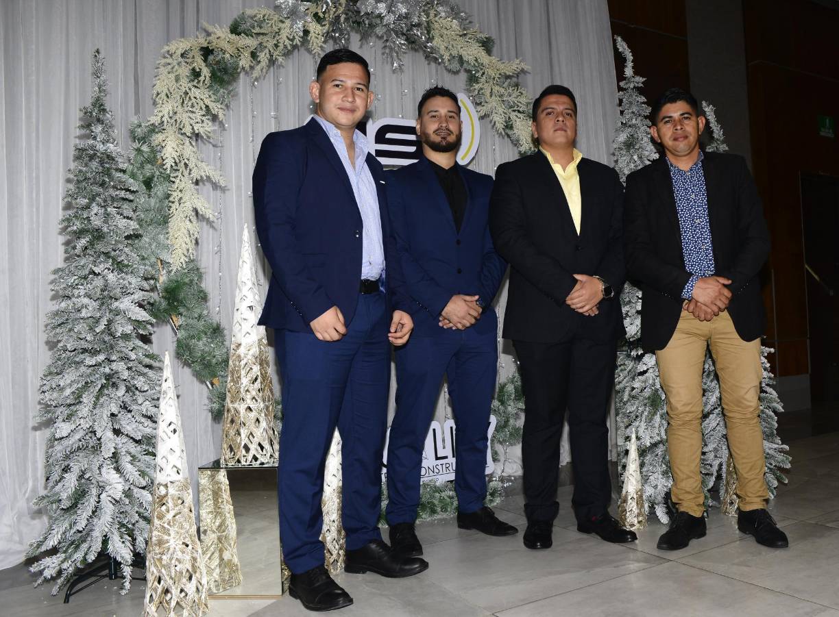 Héctor Villacorta, Nahúm Caballero, Nahúm Acosta y Wilmer Morán.