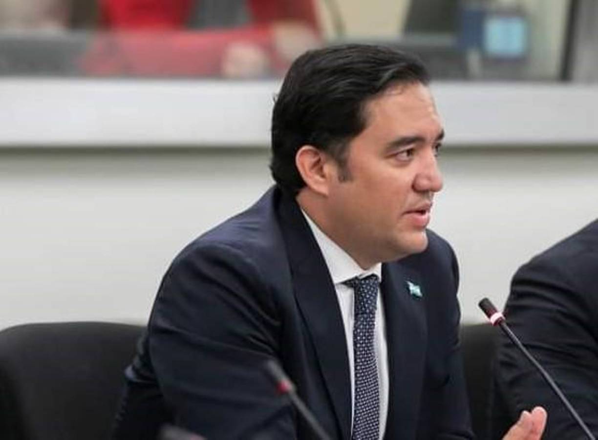 ”Hace unos años atrás tuve un accidente en motocicleta y me lesioné el fémur izquierdo”, comenzó explicando Héctor Zelaya 