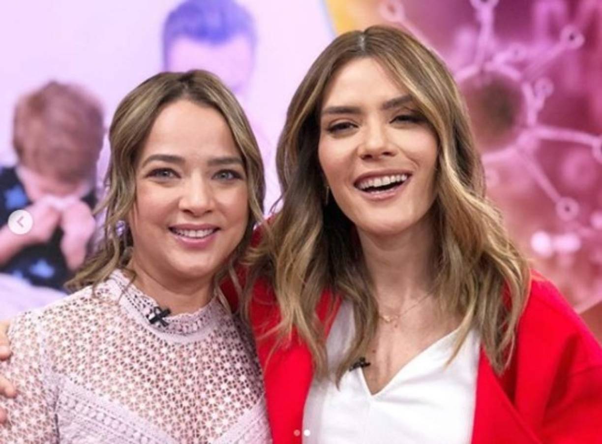 La producción del programa de Telemundo llevó como invitada especial a la cantante Kany García, de quien es fans Adamari López.