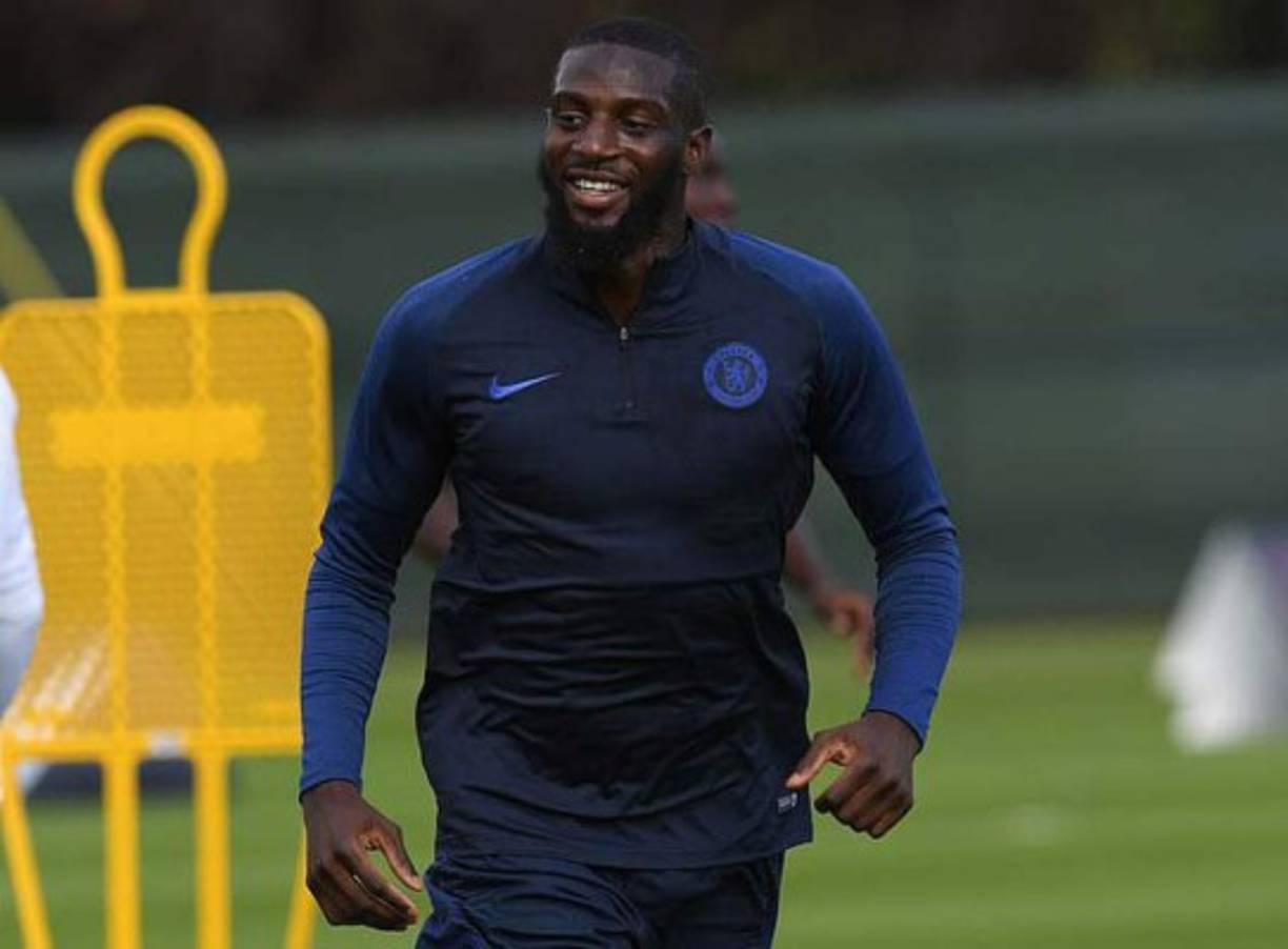 Tièmoué Bakayoko: El centrocampista no entra en los planes del Chelsea y el Mónaco sigue intentando su fichaje.
