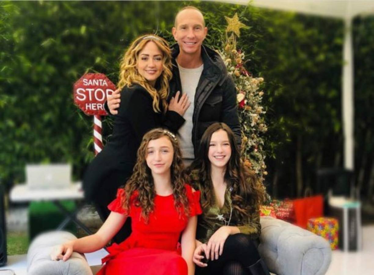 Andrea Legarreta es madre de dos niñas, Mia y Nina Rubín Legarreta, producto de su matrimonio con Erik Rubin.