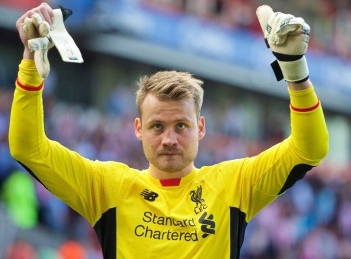 El arquero belga del Liverpool, Simon Mignolet, logró su licenciatura en Ciencias Políticas.