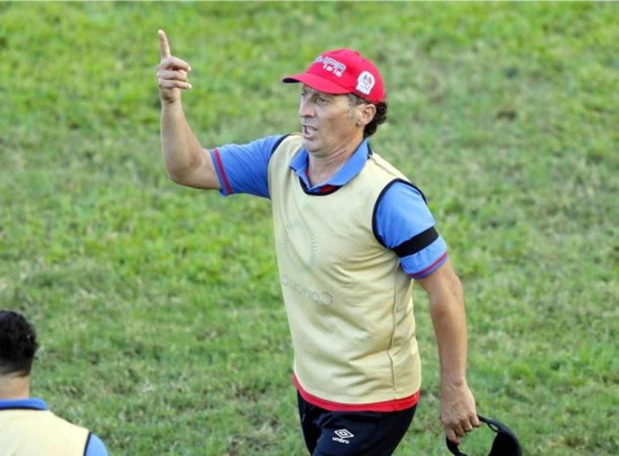 Pedro Troglio terminó muy molesto al final del partido en el que perdió el invicto en el Torneo Apertura 2020.