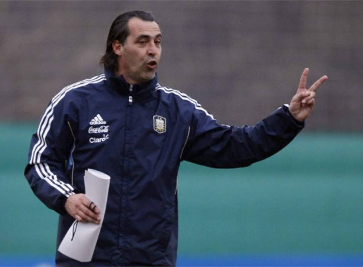 Sergio Batista fue otro de los principales enemigos que tuvo Maradona en los últimos años.