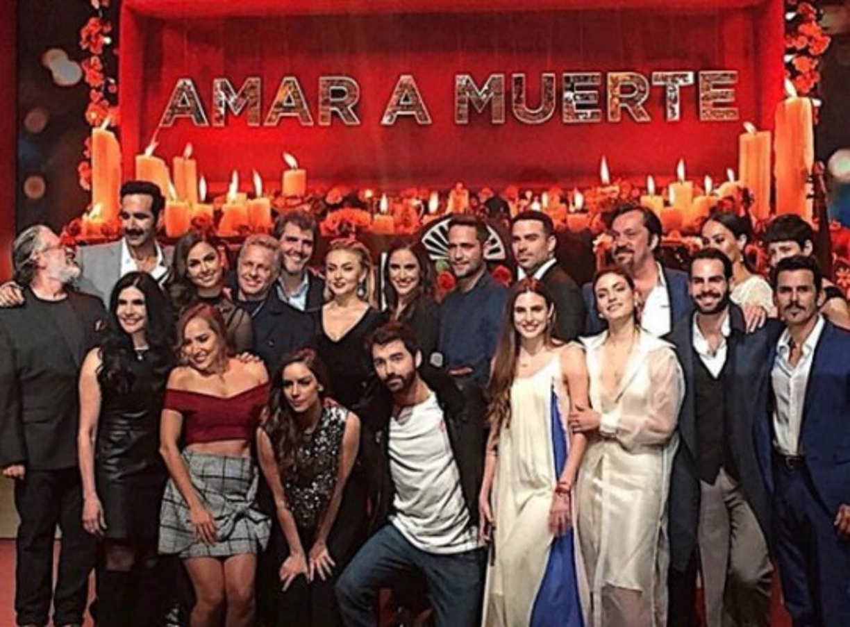 Gracias a la fama que obtuvo por los comerciales de Trivago, Gonzalo iba sumando cada vez más papeles en su trayectoria. En el 2018, el productor Nicandro Díaz lo llama para ser co-protagonista de Hijas de la luna junto a Danilo Carrera, Michelle Renaud, Jade Fraser, Omar Fierro y Cynthia Klitbo. A finales del mismo año formó parte del elenco juvenil de la telenovela Amar a muerte, compartiendo créditos con Angelique Boyer.