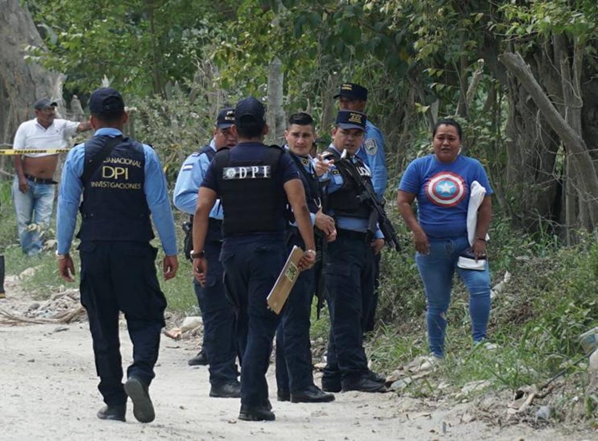 Al lugar llegaron familiares de la victimas a las cuales identificaron como Yailin Yessenia Sosa y Sandy Mejía.