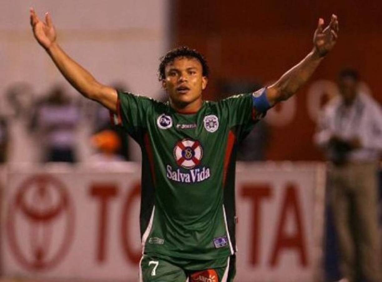 El volante Emil Martínez del Marathón, destacó en Costa Rica, China, México pero no dio el salto a tierras europeas.