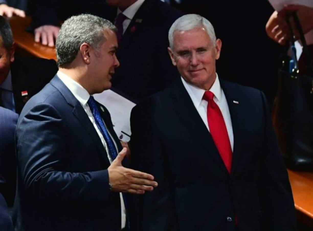 El presidente de Colombia Iván Duque junto al vicepresidente de EEUU, Mike Pence.