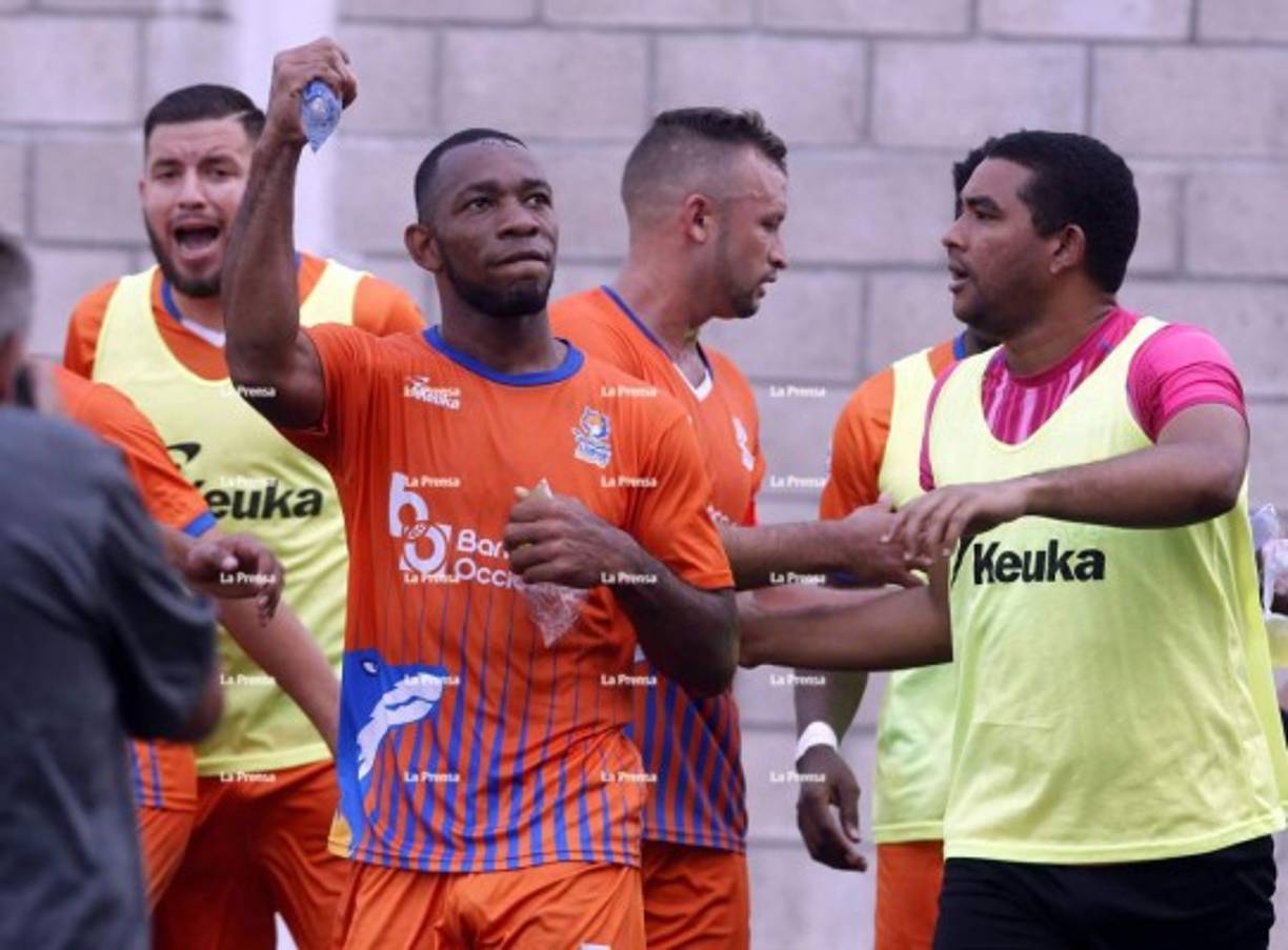 Pero la UPN respondió para igualar el marcador por medio de Jairo Róchez.