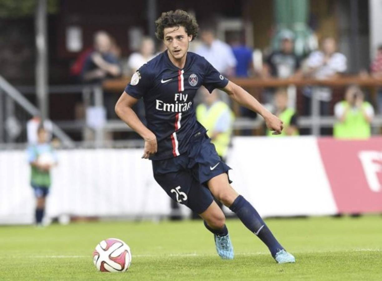 Adrien Rabiot (20, mediocampista) - PSG. El joven prospecto del campeón de Francia desea salir a préstamo para contar con más minutos sobre el terreno de juego. Interesados: Arsenal, Juventus.