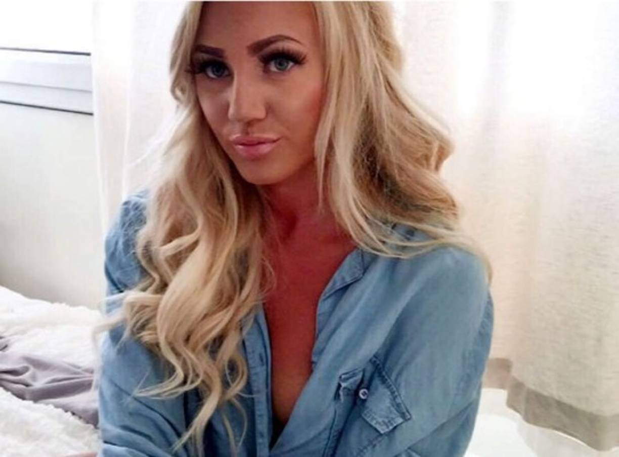 'Él puso sus partes sobre mí absolutamente sin mi permiso. Trató de tener relaciones sexuales conmigo. Me faltaba la ropa de la parte baja del cuerpo. Entiendo que él me la quitó. Lo primero que pensé fue alejarlo. Mi primera reacción fue enojo, luego me avergoncé y pensé que tal vez había aceptado algo', reveló Nord.