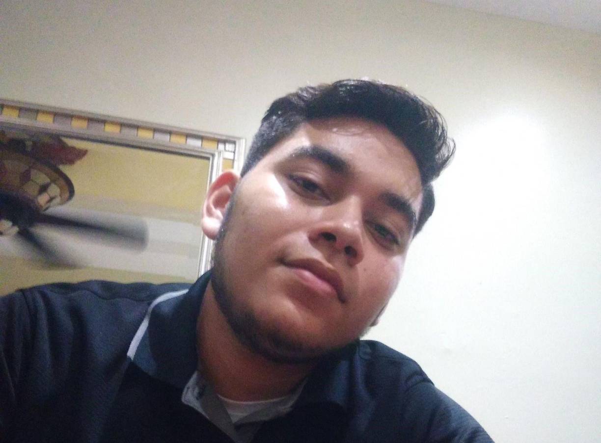 El jovencito recibió varios disparos durante el atracó al autobús; fue llevado a un centro asistencial, pero no resistió a las heridas de bala en su cuerpo. 