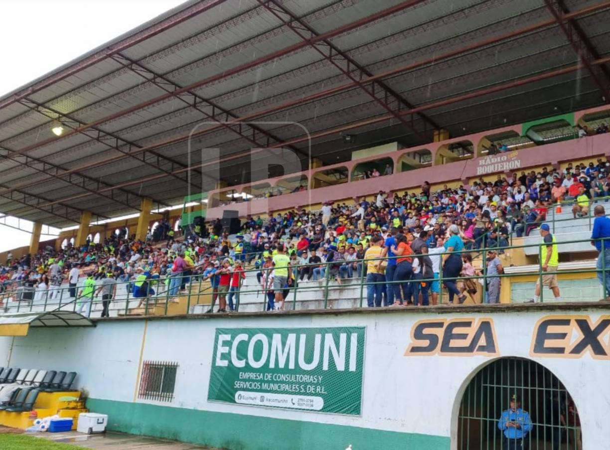 El estadio Juan Ramón Brevé lució sus mejores galas por la Gran Final del Clausura 2022 de la Liga de Ascenso de Honduras.